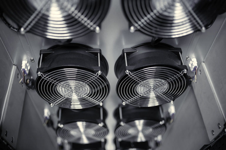 Roestvrijstalen oveninterieur met twee ventilatoren en lampjes